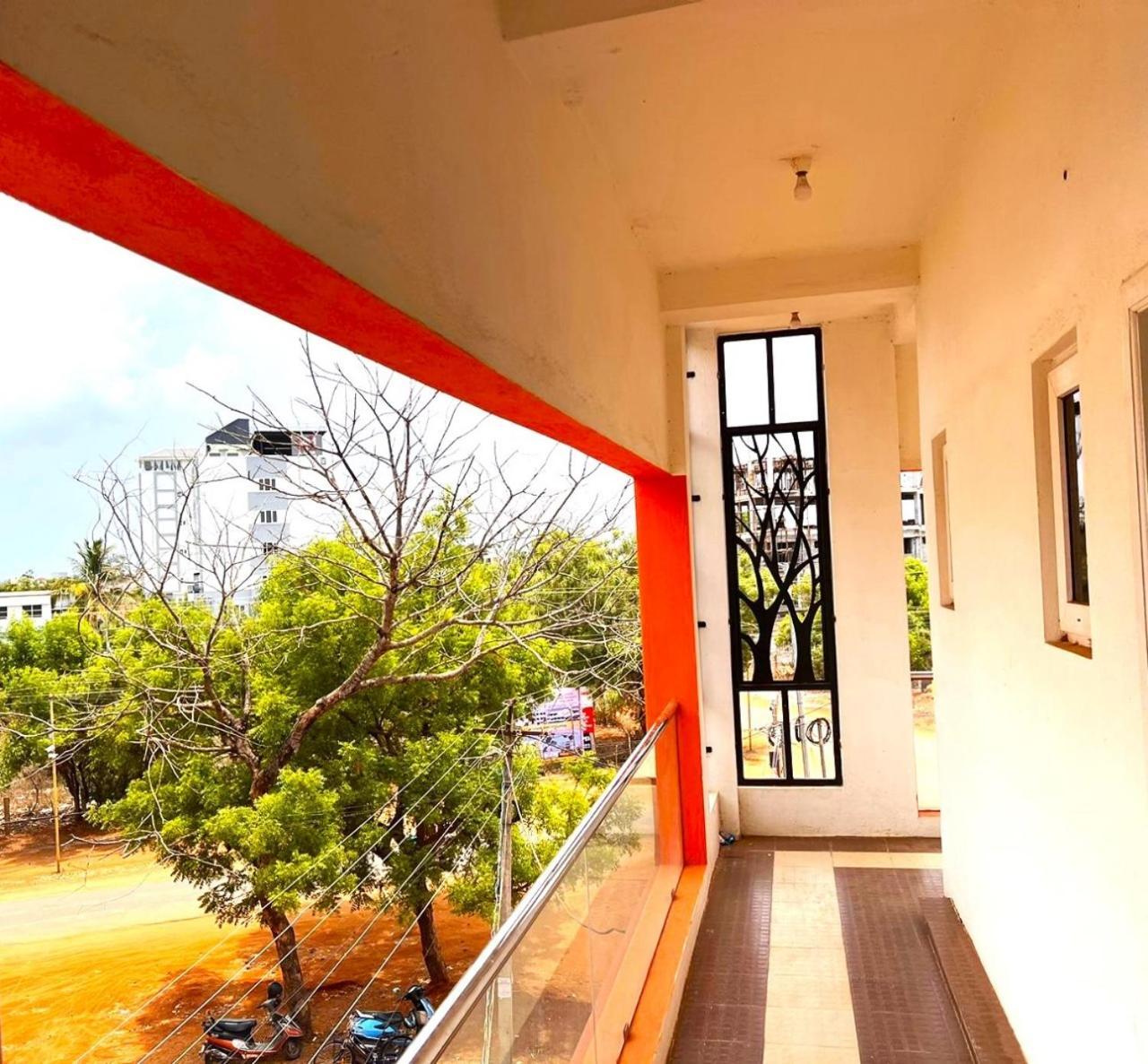 Asshappystayinn Hotel Tiruchirappalli Esterno foto