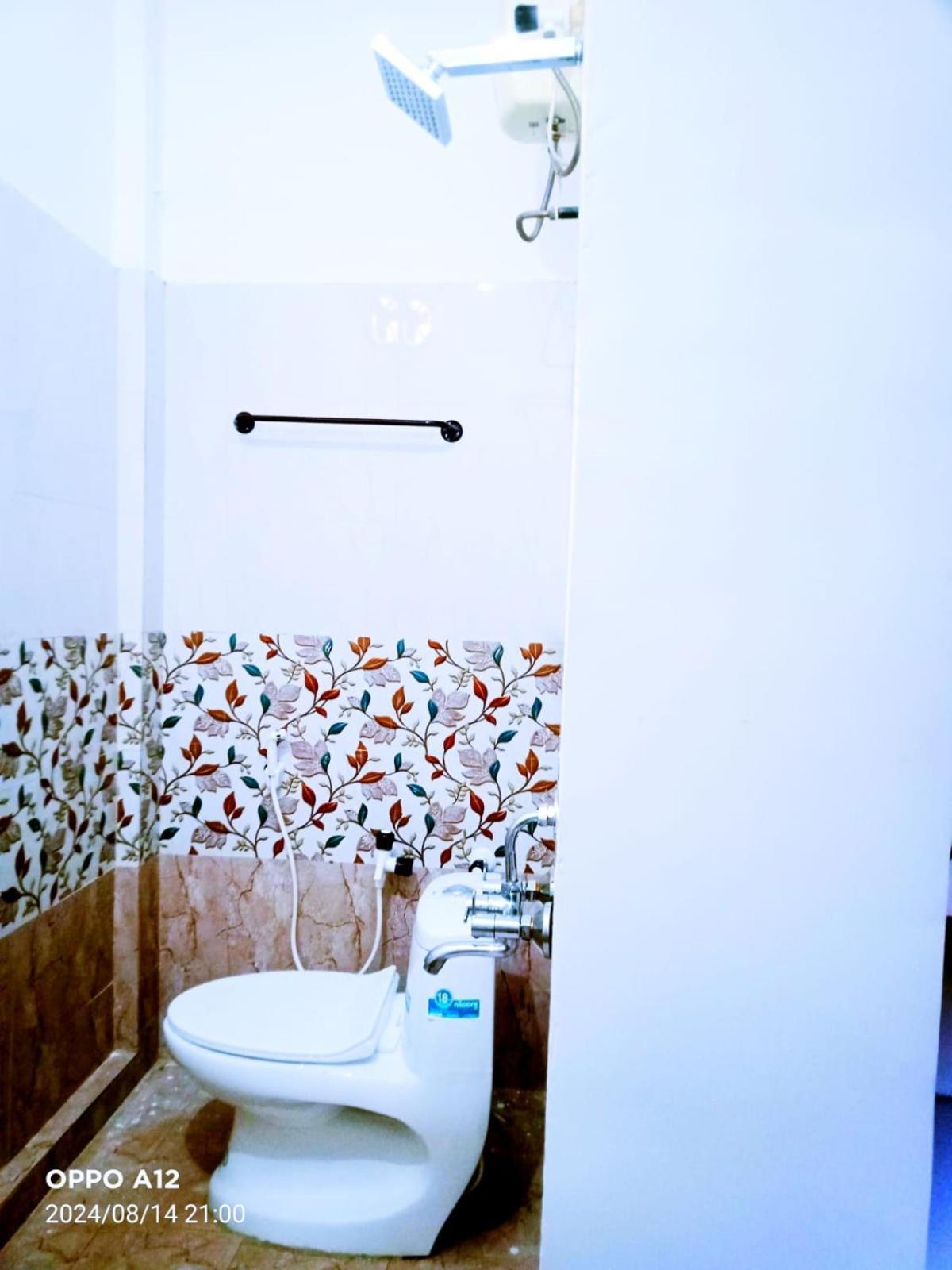 Asshappystayinn Hotel Tiruchirappalli Esterno foto